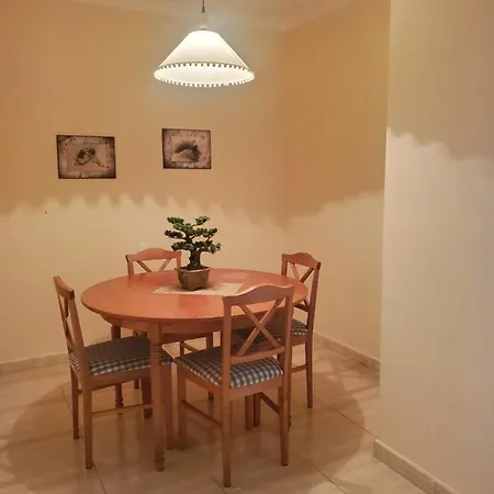 Santa Catalina Queen *