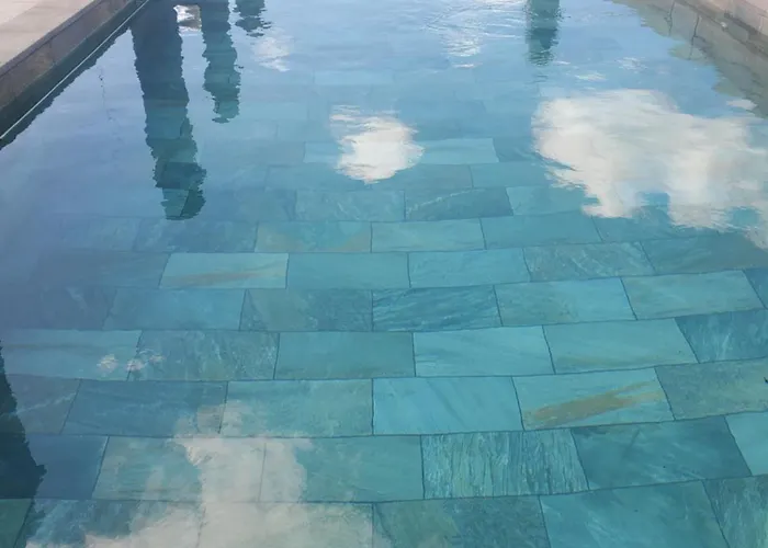 Santa Catalina Queen Apartment *