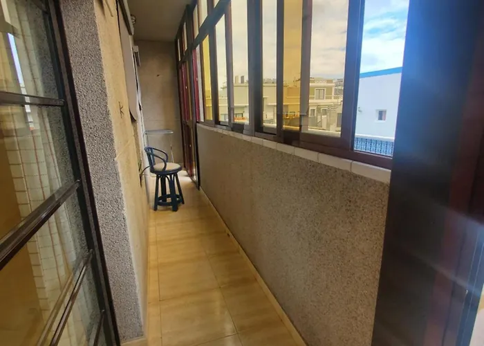 Santa Catalina Queen Apartment